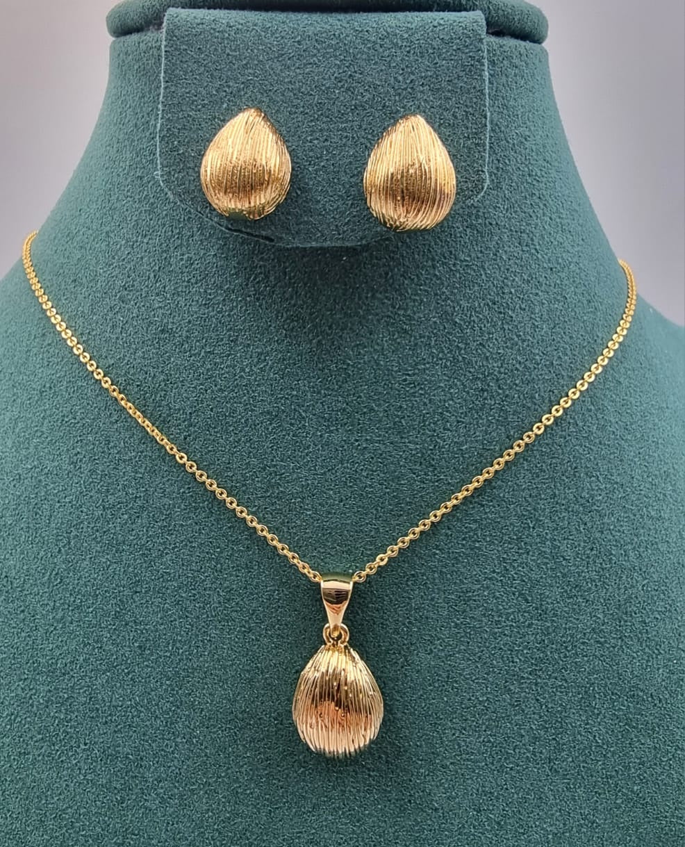 Elegant Gold Heart Jewelry Set for Women