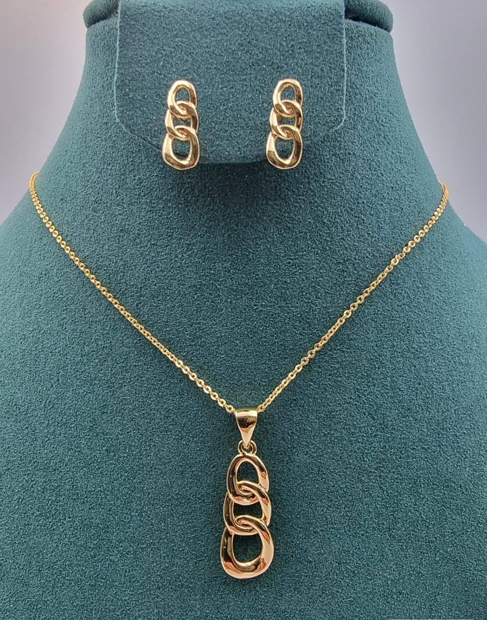 Elegant Gold Heart Jewelry Set for Women